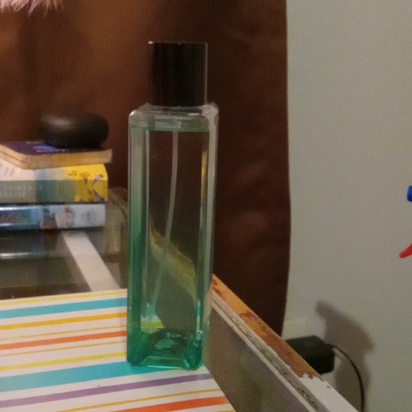 Spray lotion Victoria secret new bombshell escape - Picture 2 of 5